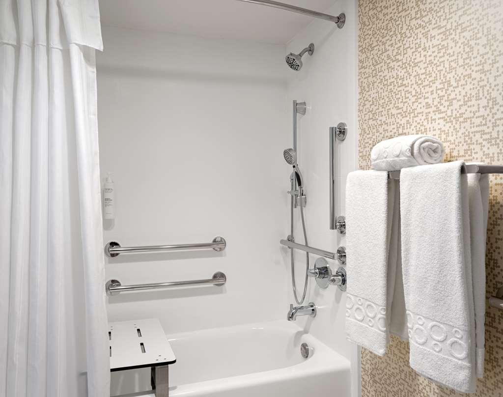 Home2 By Hilton Keystone Crossing *