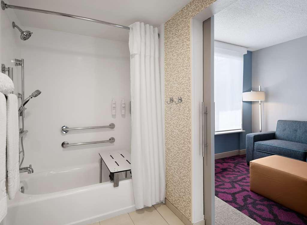 Home2 By Hilton Keystone Crossing Hotel Indianapolis